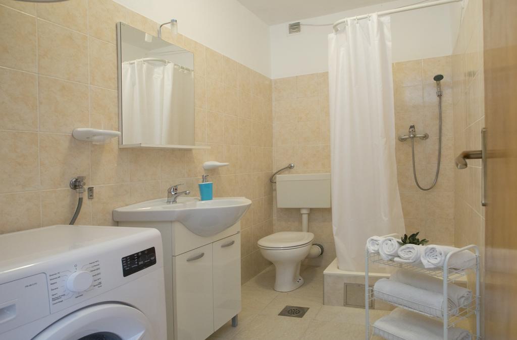 Great Located Family Apartments Маріна Екстер'єр фото